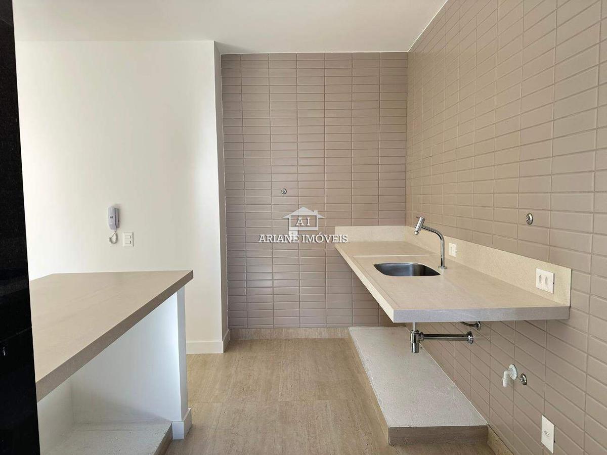 Apartamento, Lourdes, 3 Quartos, 2 Vagas, 3 Suítes