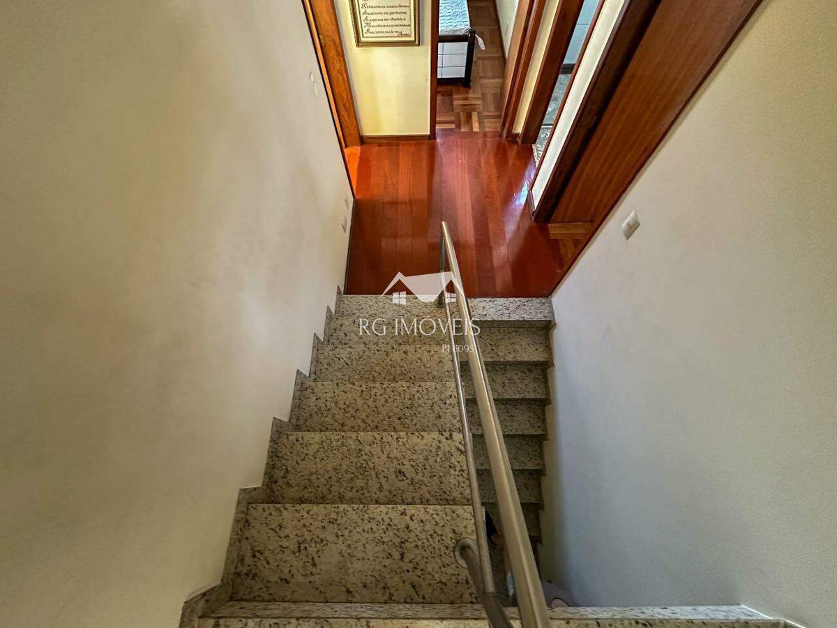 Casa, Tirol, 4 Quartos, 0 Vaga, 1 Suíte