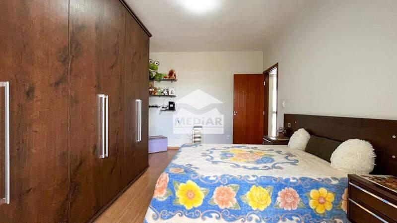 Casa, Santa Efigênia, 3 Quartos, 2 Vagas, 2 Suítes
