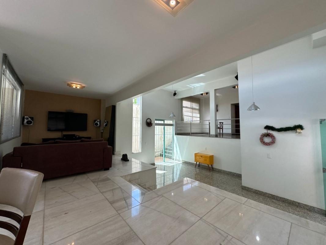Casa, Santa Teresa, 4 Quartos, 3 Vagas, 2 Suítes