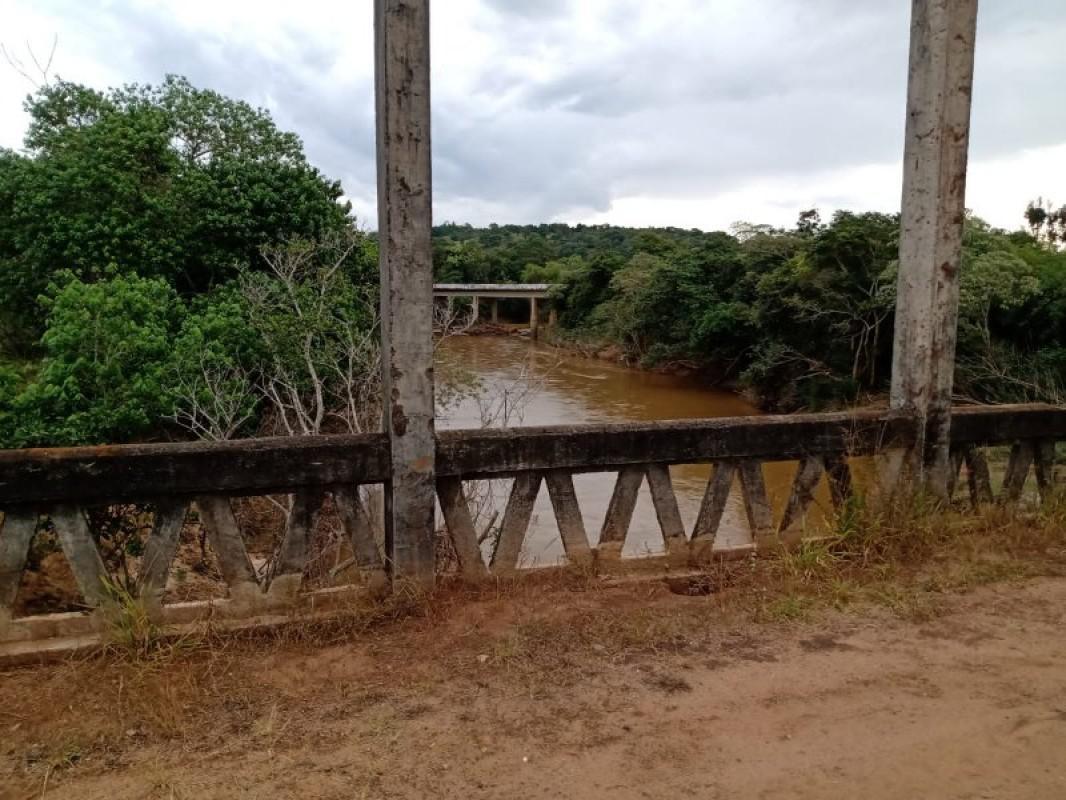Lote, Centro, 0 Quarto, 0 Vaga