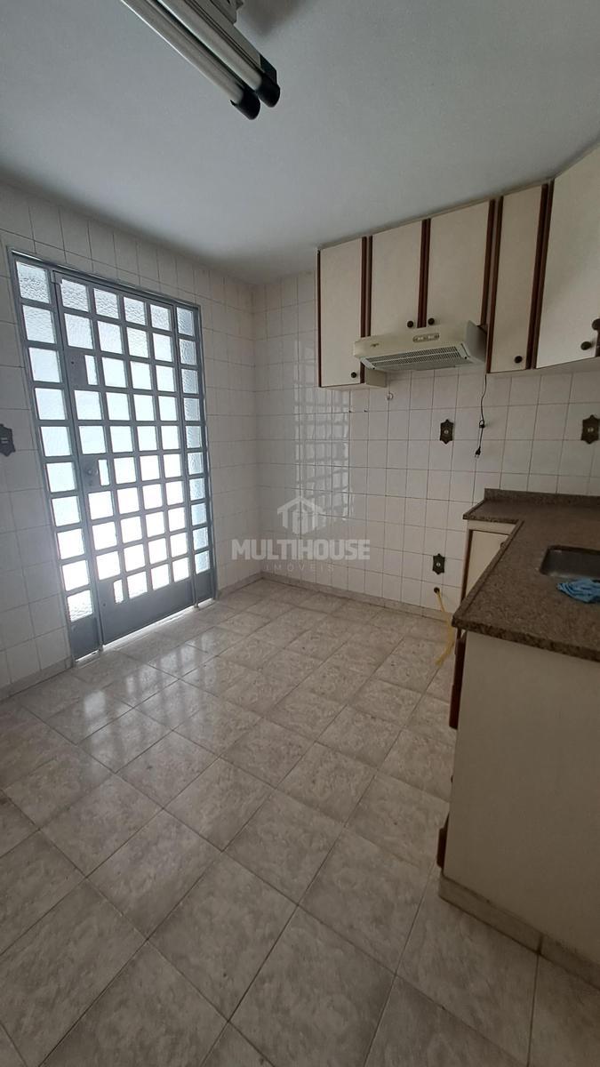 Casa, Itapoã, 2 Quartos, 6 Vagas, 1 Suíte