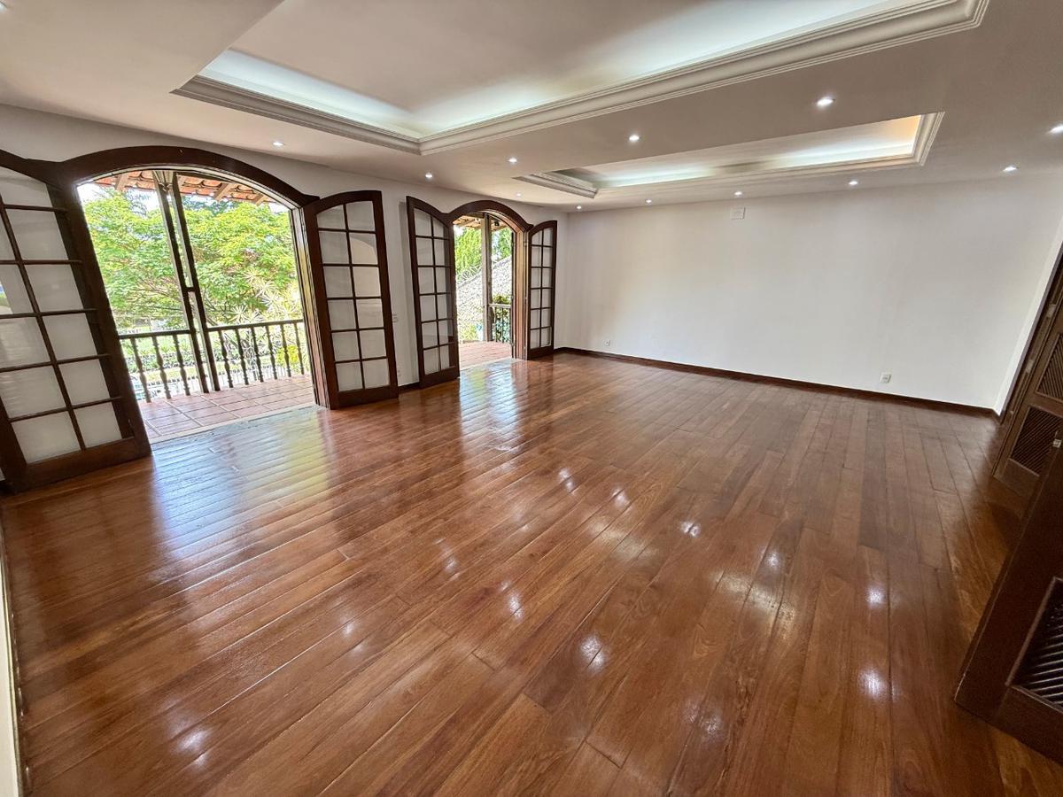 Casa, São Luiz (pampulha), 5 Quartos, 8 Vagas, 2 Suítes