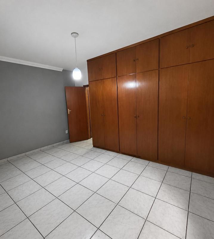 Casa, Tirol (barreiro), 4 Quartos, 4 Vagas, 1 Suíte