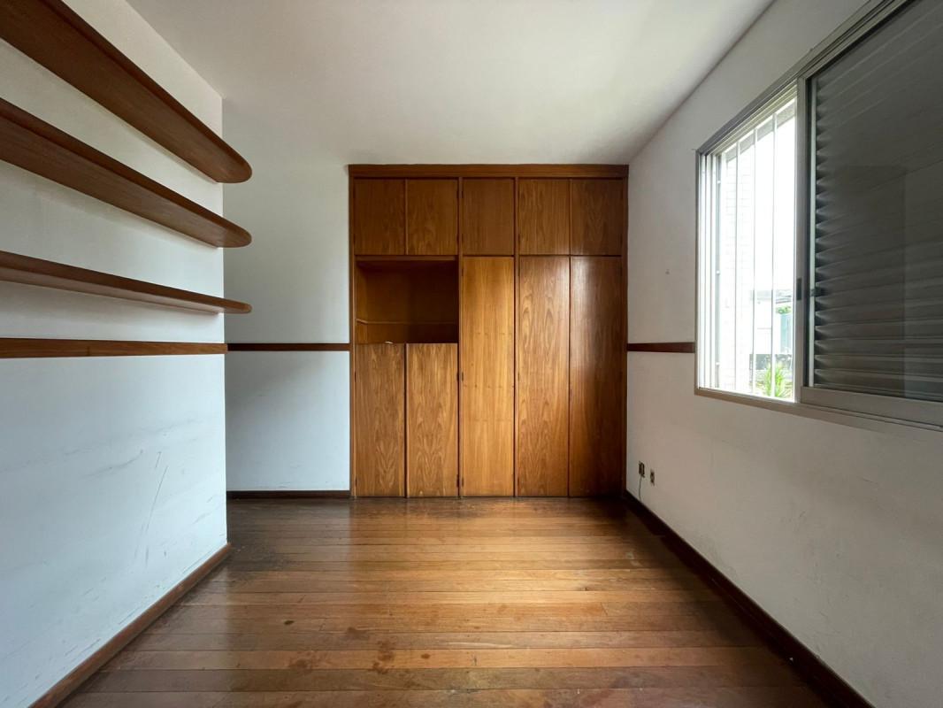 Apartamento, Funcionários, 4 Quartos, 2 Vagas, 1 Suíte