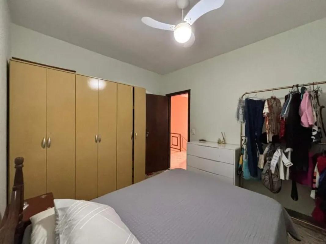 Casa, Castelo, 4 Quartos, 4 Vagas, 1 Suíte