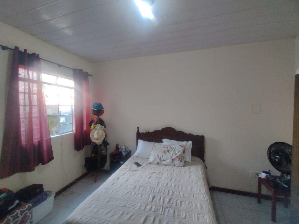 Casa, Centro, 4 Quartos, 2 Vagas, 1 Suíte