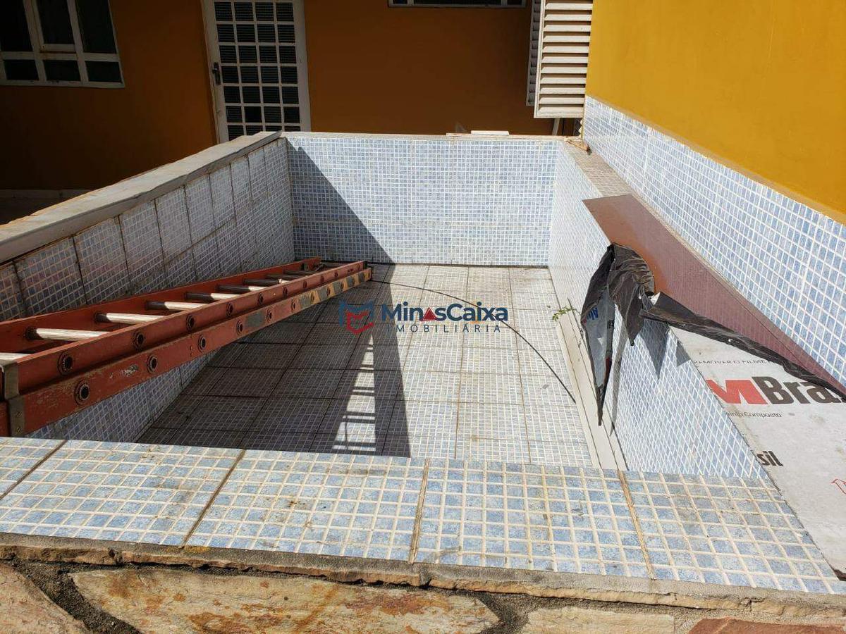 Casa, Santa Maria, 5 Quartos, 2 Vagas, 1 Suíte