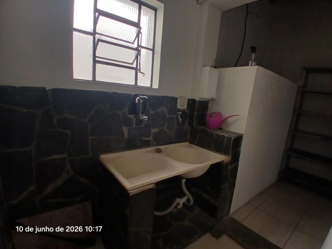 Casa Comercial, Planalto, 8 Quartos, 0 Vaga