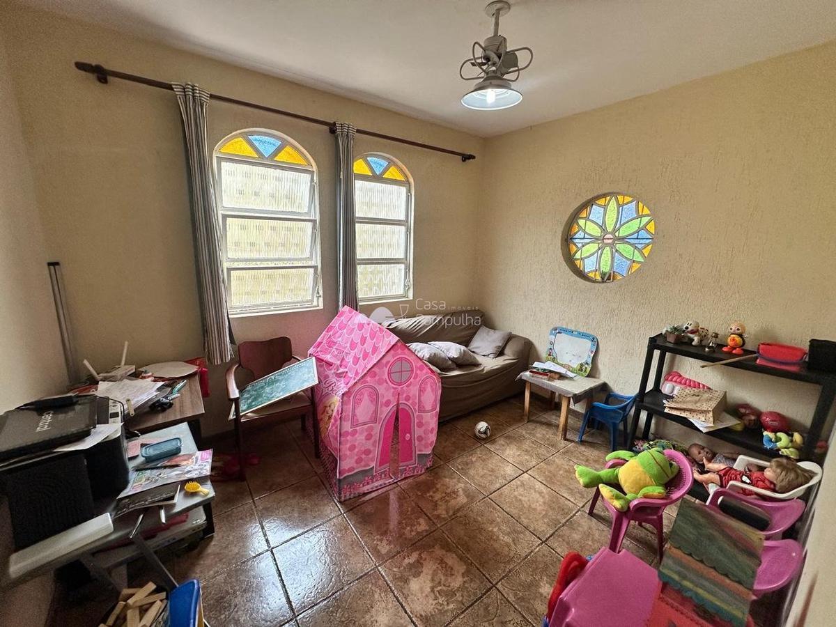 Casa, Planalto, 5 Quartos, 4 Vagas, 1 Suíte