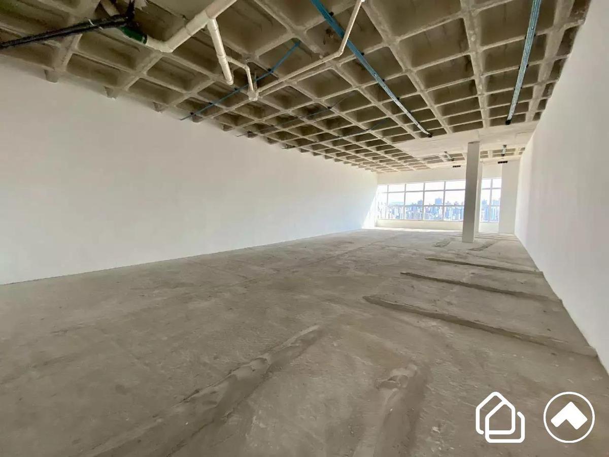 Sala, Estoril, 10 Vagas