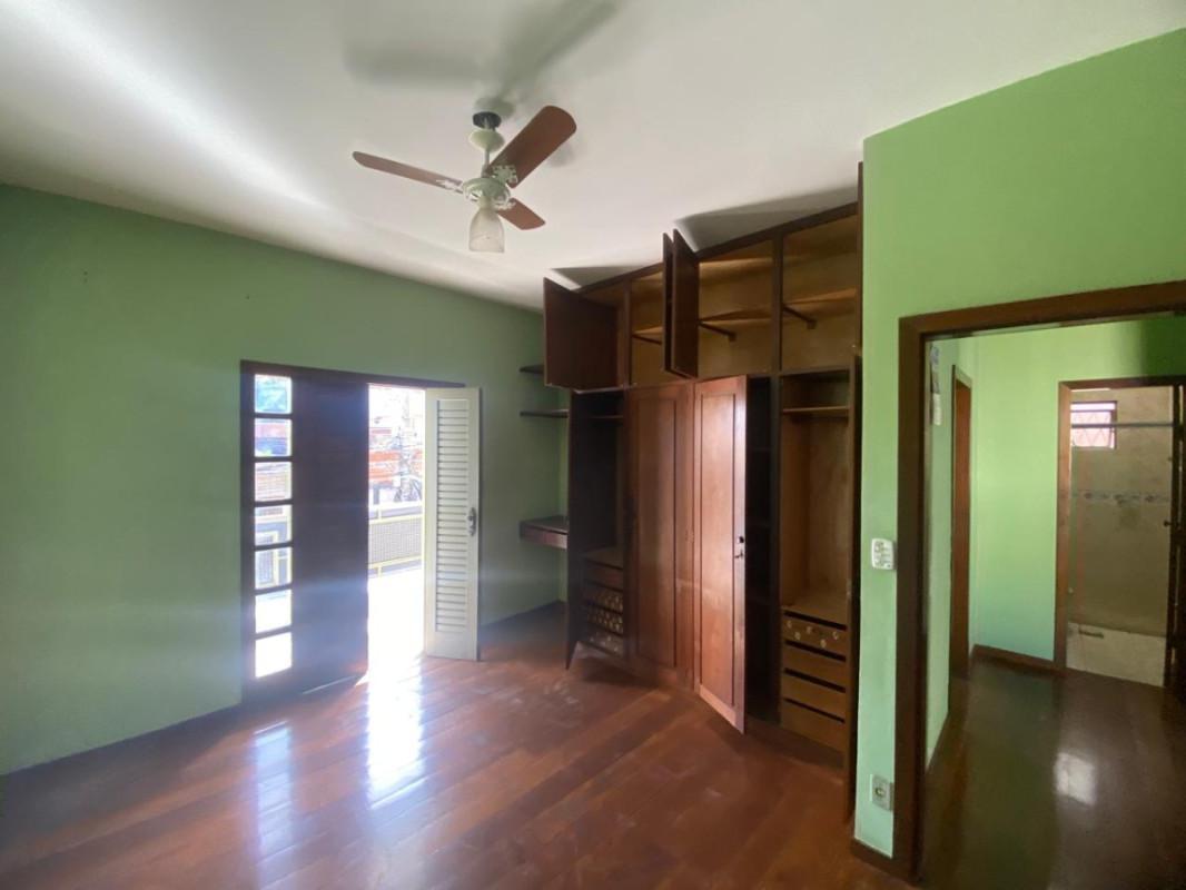 Casa, Centro, 3 Quartos, 6 Vagas, 1 Suíte