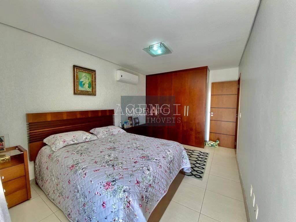 Casa, Braúnas, 5 Quartos, 0 Vaga, 2 Suítes