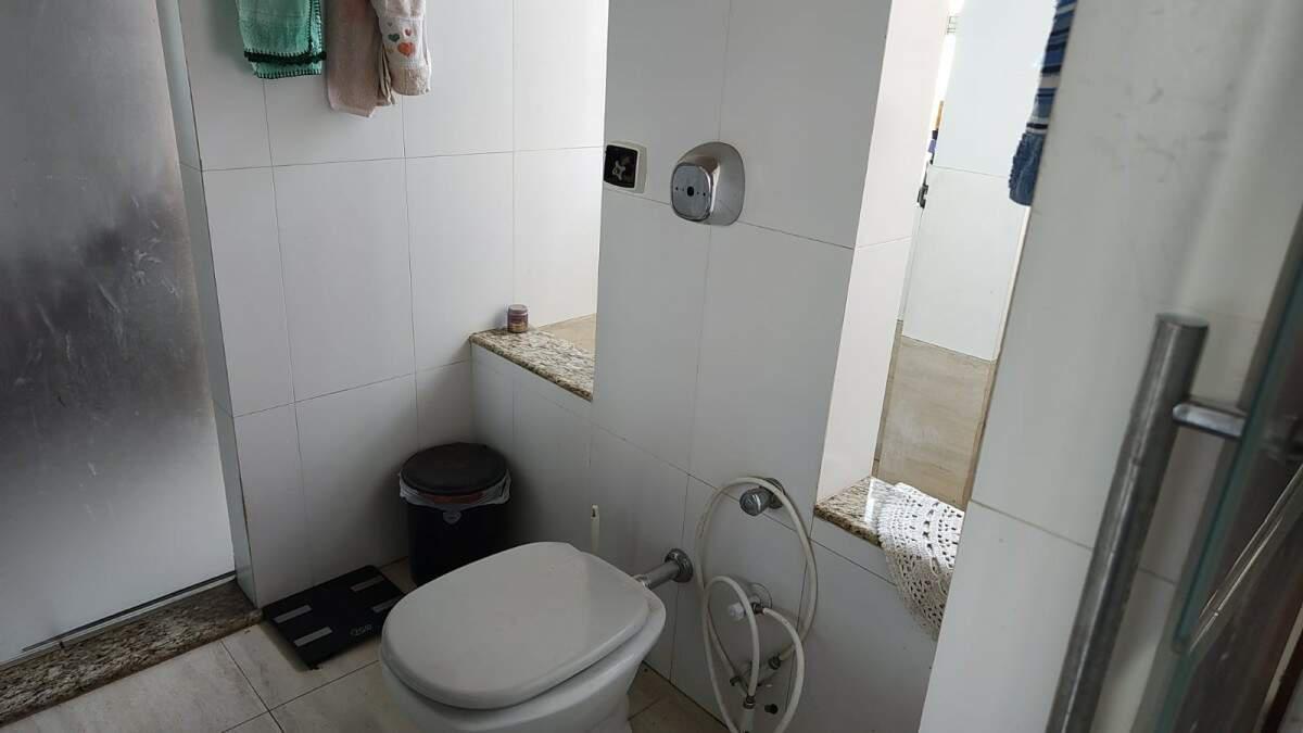 Casa, Estoril, 2 Quartos, 4 Vagas, 1 Suíte