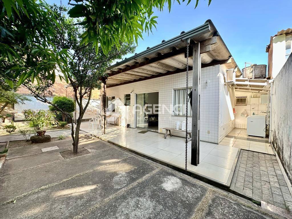 Casa, Camargos, 2 Quartos, 0 Vaga, 1 Suíte