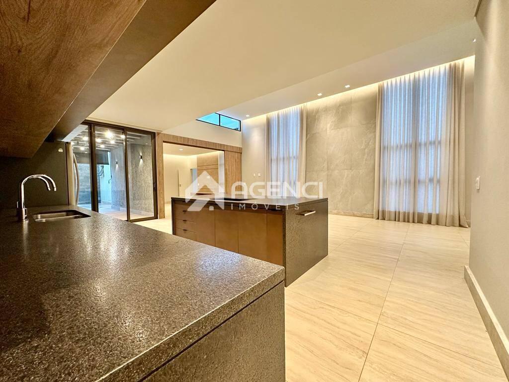 Casa, Alphaville - Lagoa dos Ingleses, 4 Quartos, 0 Vaga, 4 Suítes