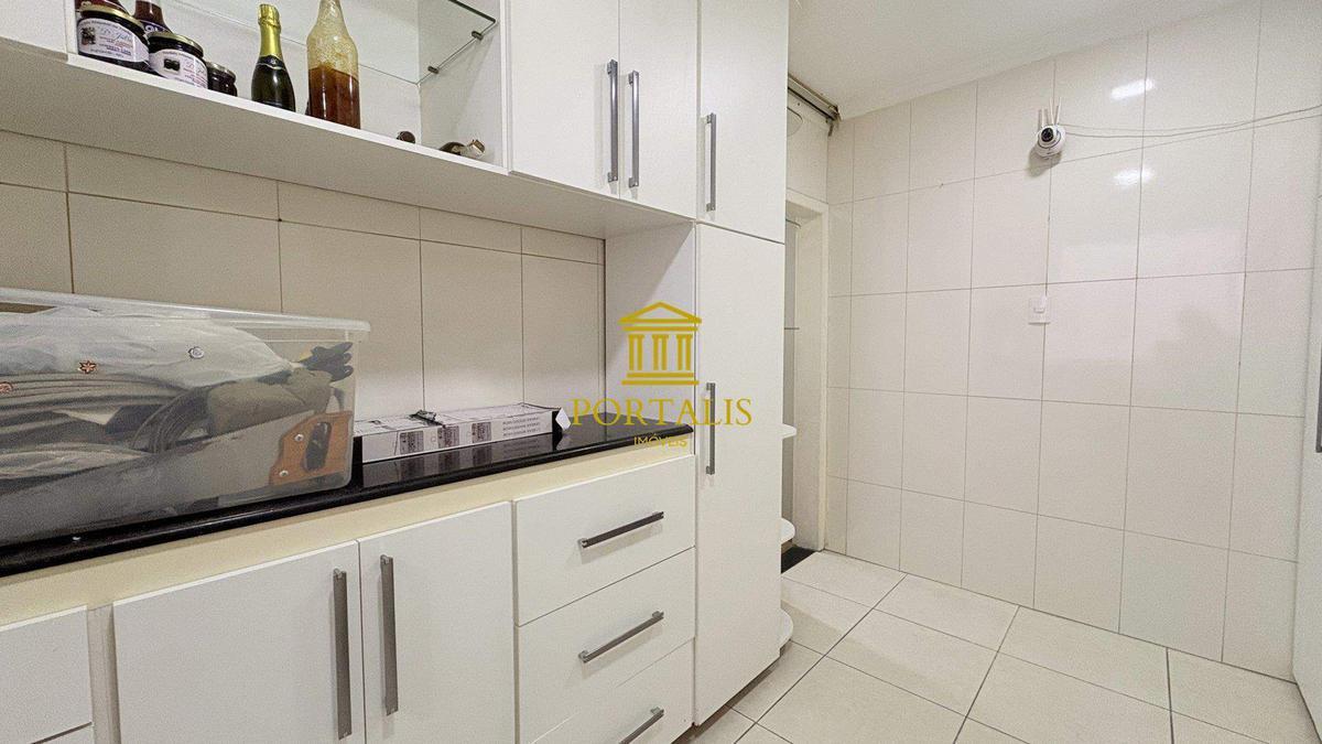 Apartamento, Centro, 3 Quartos, 0 Vaga