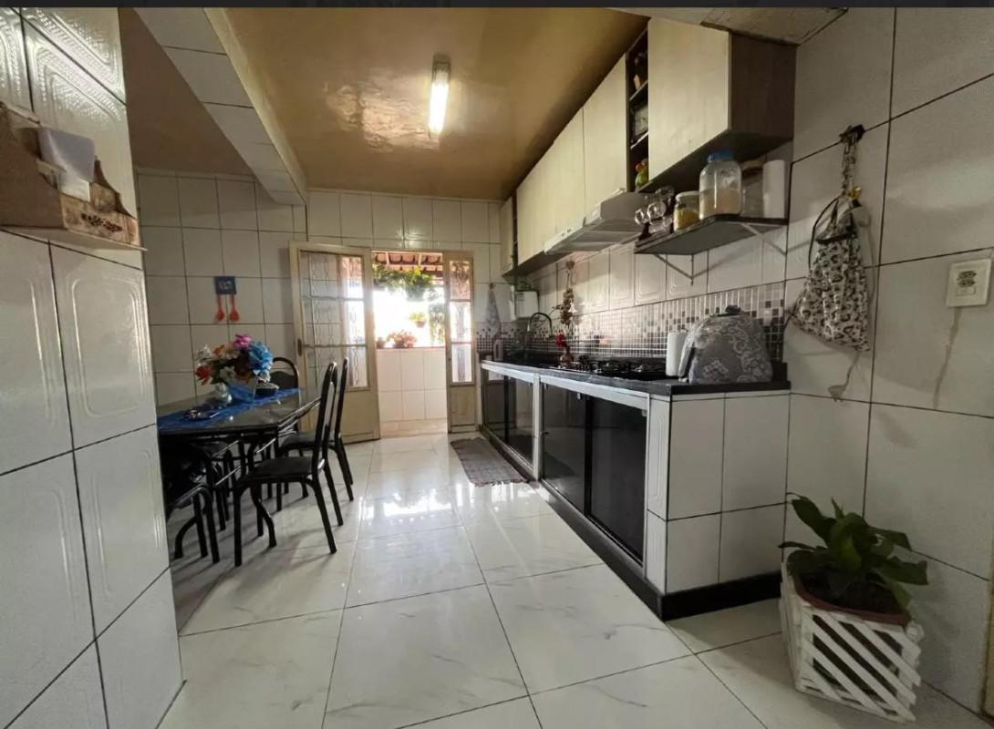 Casa, Teixeira Dias, 4 Quartos, 3 Vagas