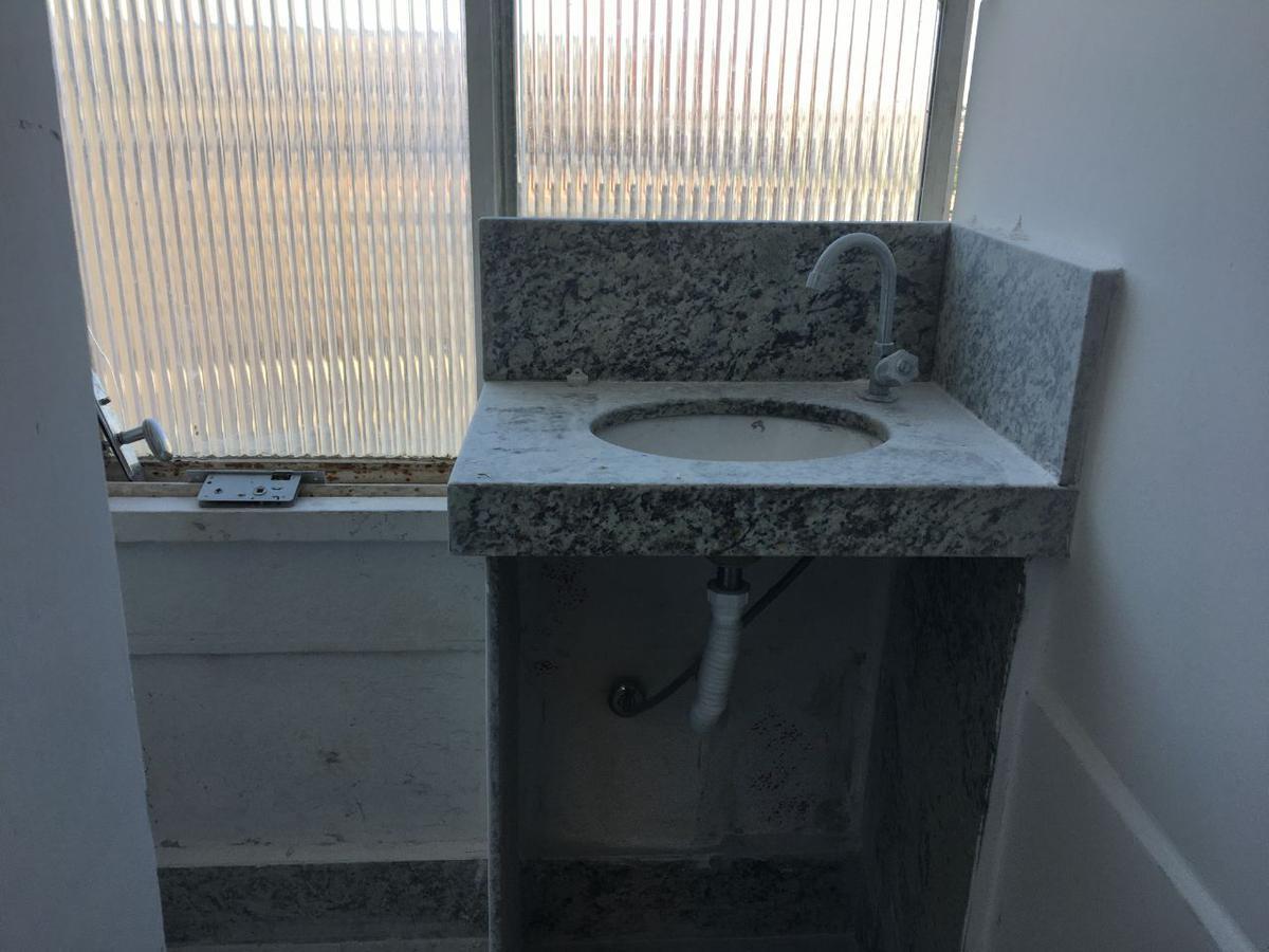 Andar, Centro, 1 Quarto, 0 Vaga