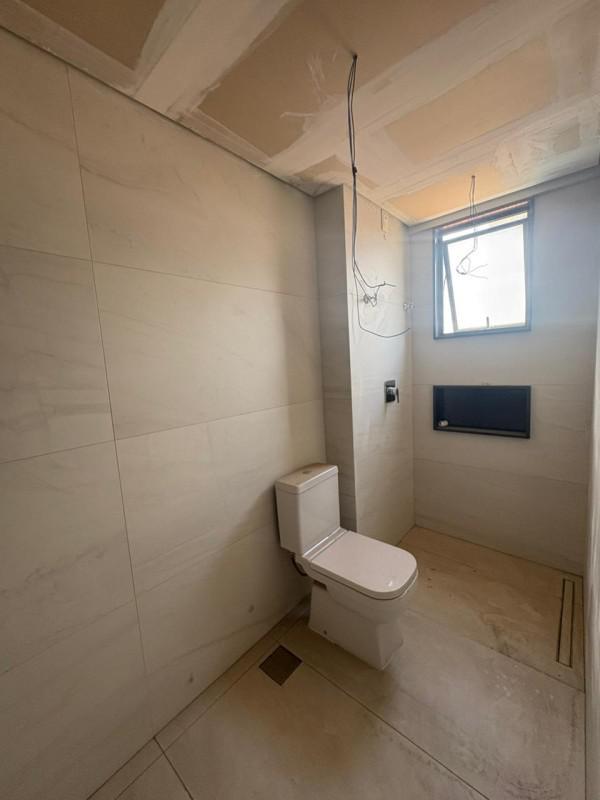 Apartamento, Barreiro, 3 Quartos, 4 Vagas, 1 Suíte