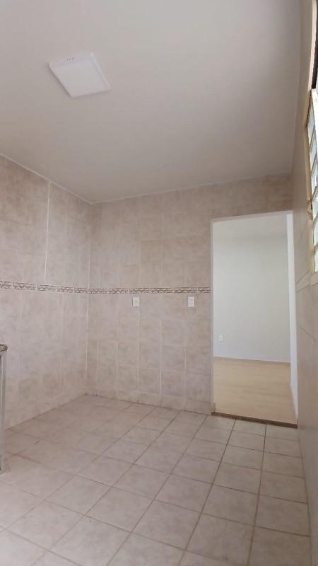 Casa, Castelo, 4 Quartos, 2 Vagas, 1 Suíte