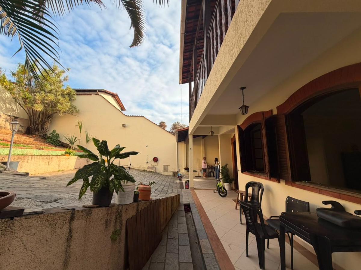 Casa, Alvorada, 4 Quartos, 6 Vagas, 2 Suítes