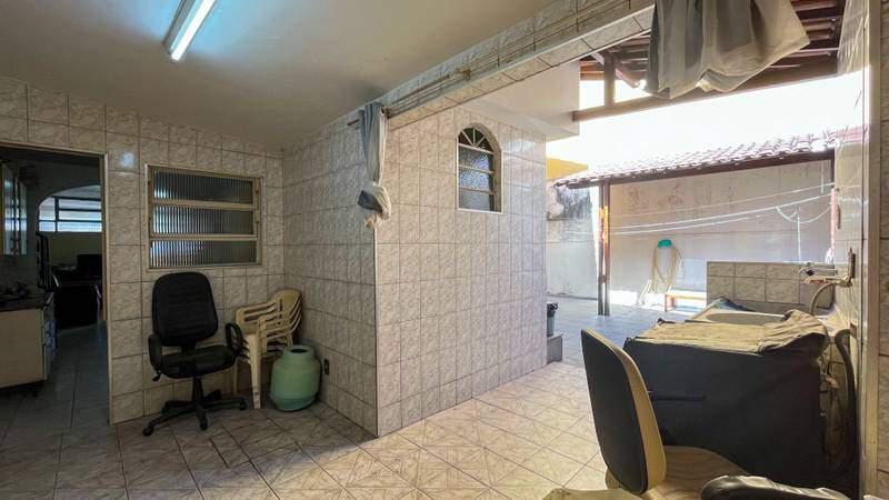 Casa, Conjunto Celso Machado, 3 Quartos, 4 Vagas, 1 Suíte
