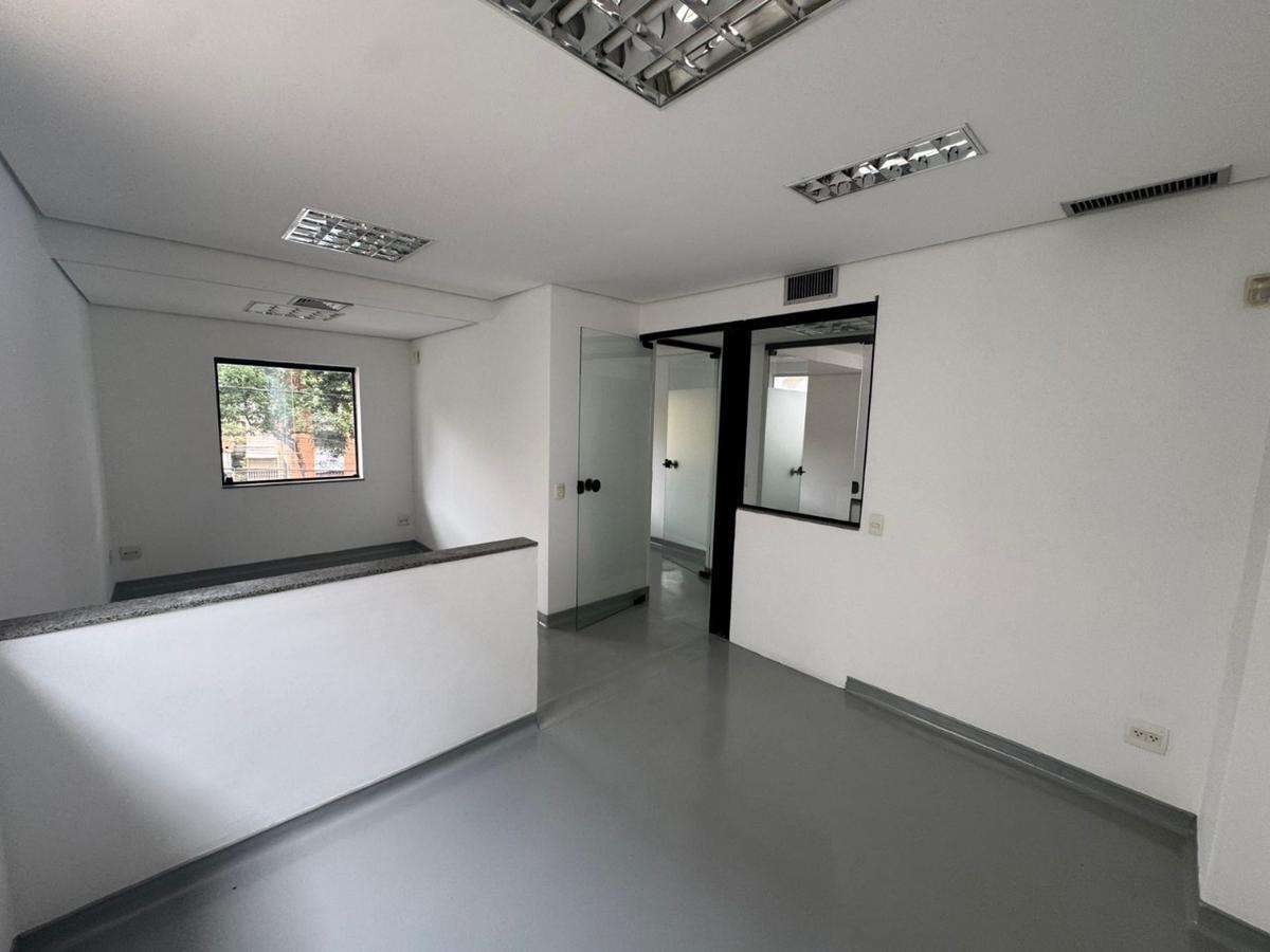 Casa Comercial, Floresta, 20 Quartos, 2 Vagas