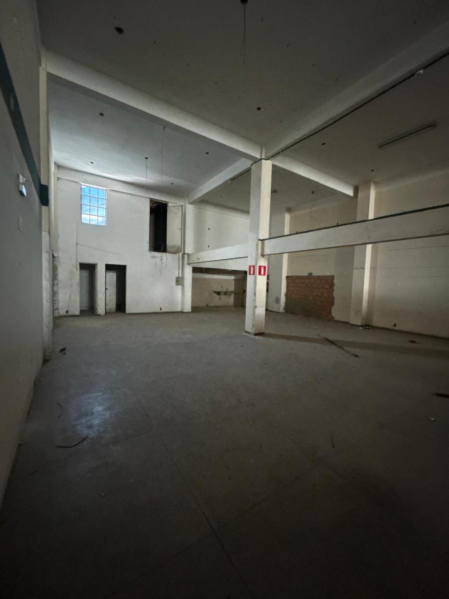 Galpão, Santa Terezinha, 0 Quarto, 5 Vagas