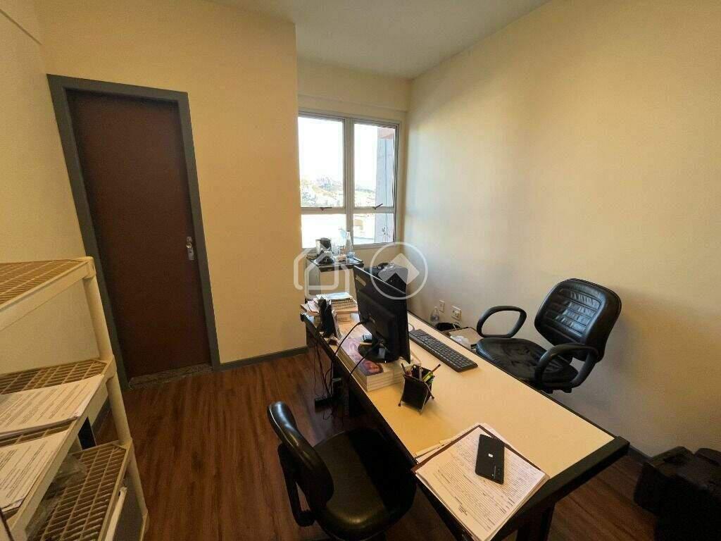 Sala, Santa Lúcia, 1 Vaga