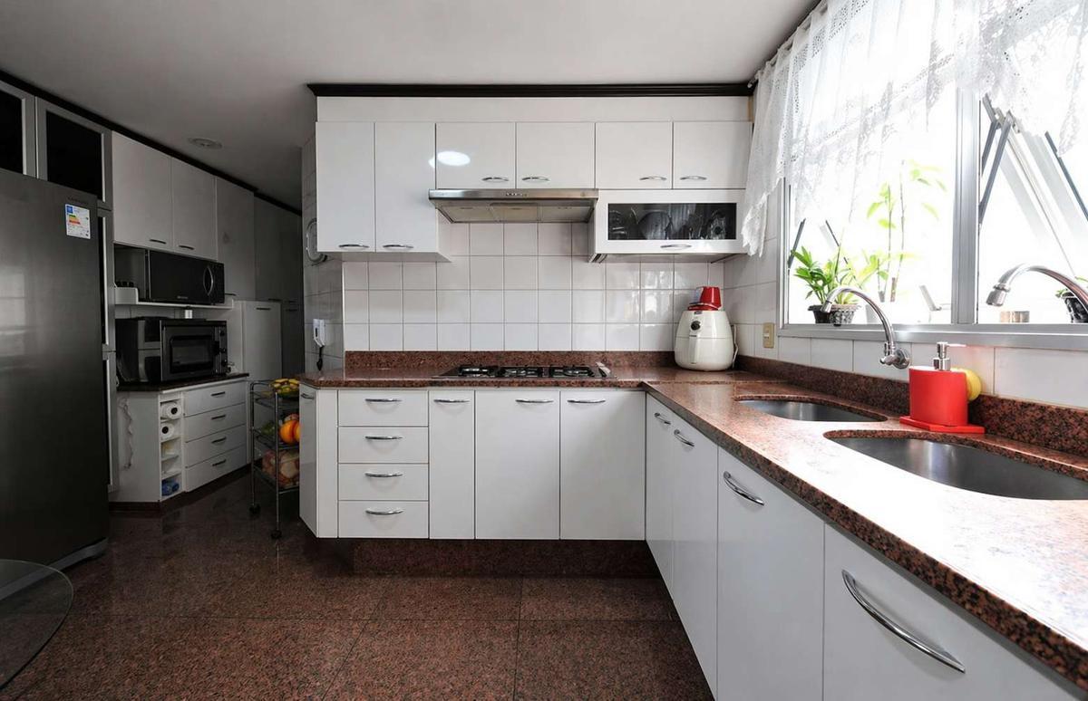 Apartamento, Funcionários, 4 Quartos, 2 Vagas, 1 Suíte