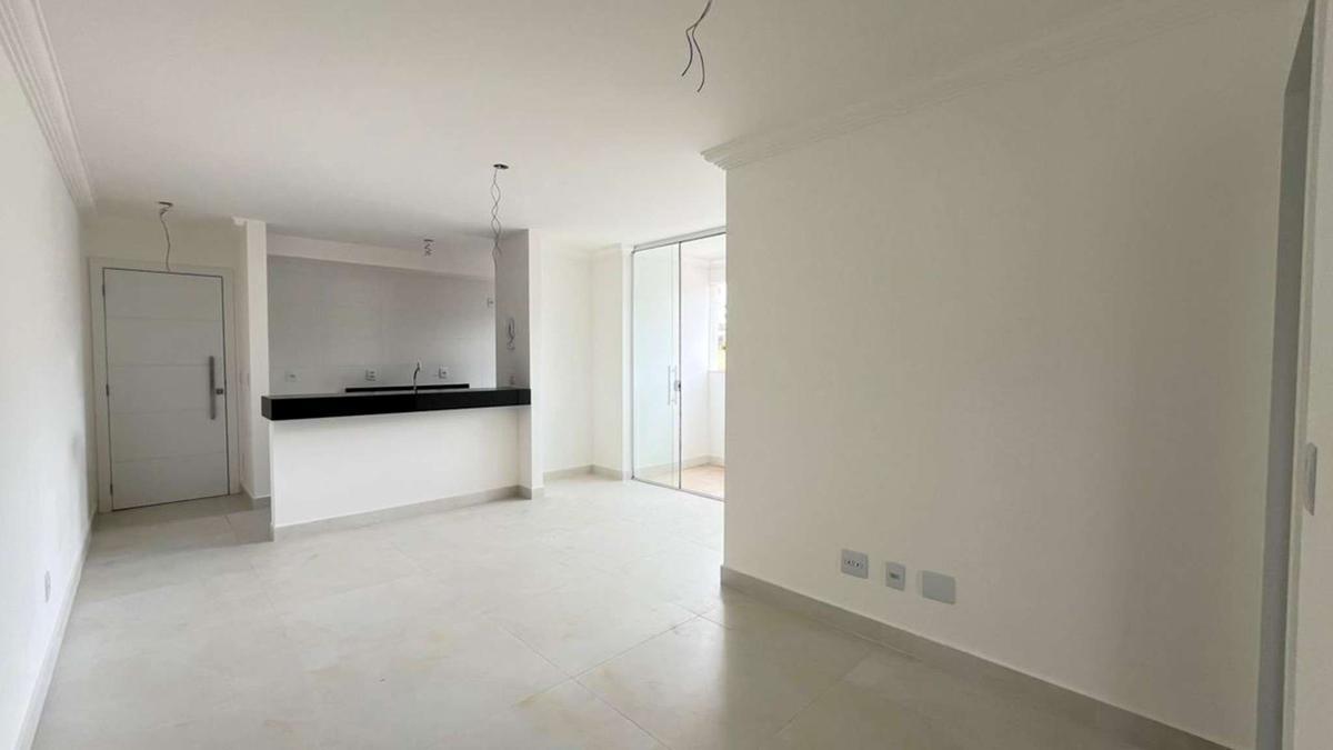 Apartamento, Sagrada Família, 3 Quartos, 2 Vagas, 1 Suíte