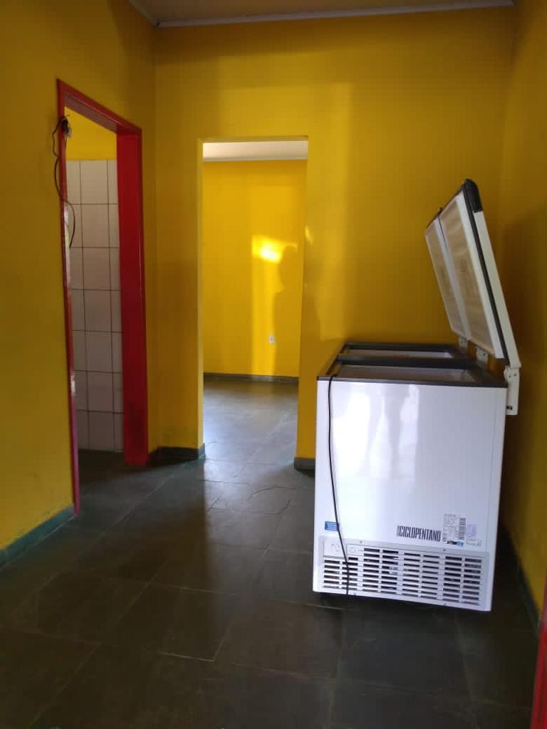Casa, Pompeu, 1 Quarto, 20 Vagas