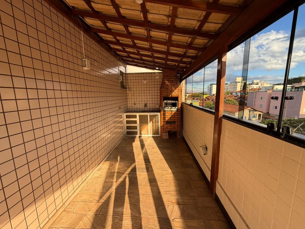 Cobertura, Santa Rosa, 3 Quartos, 2 Vagas, 1 Suíte