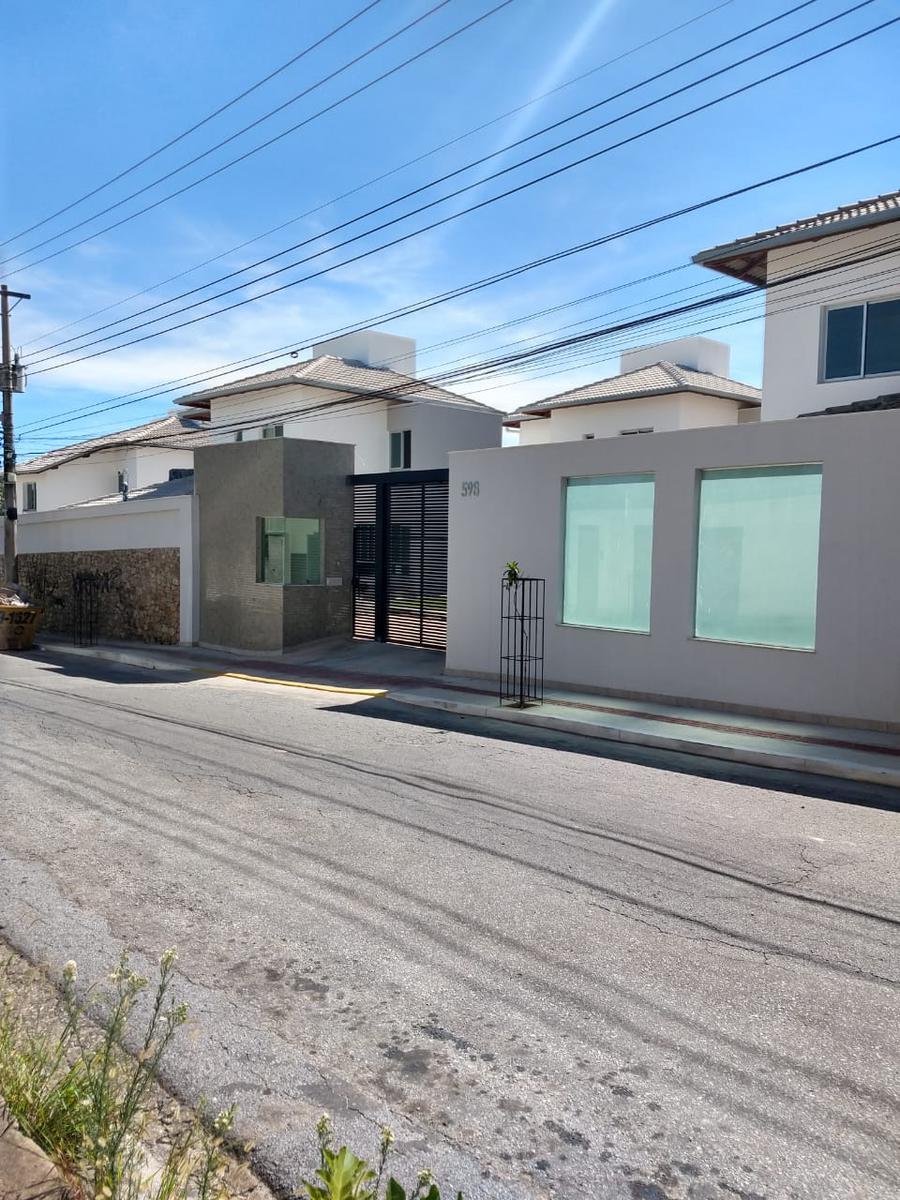 Casa, Centro, 3 Quartos, 2 Vagas, 1 Suíte