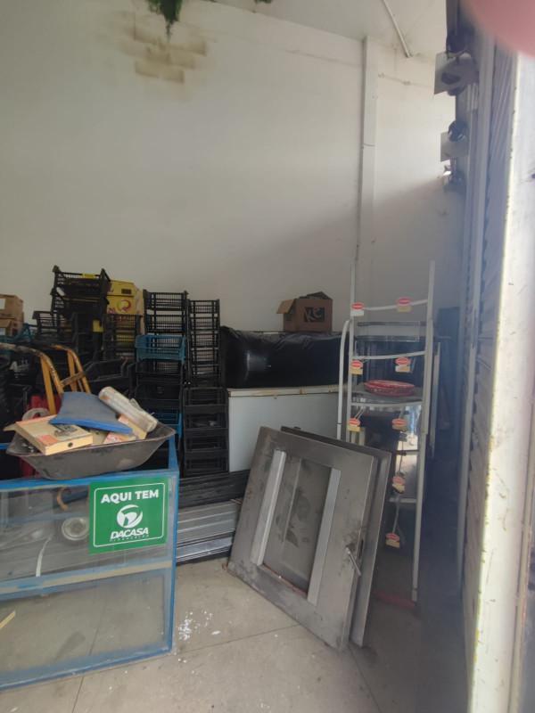 Galpão, Santa Terezinha, 0 Quarto, 2 Vagas