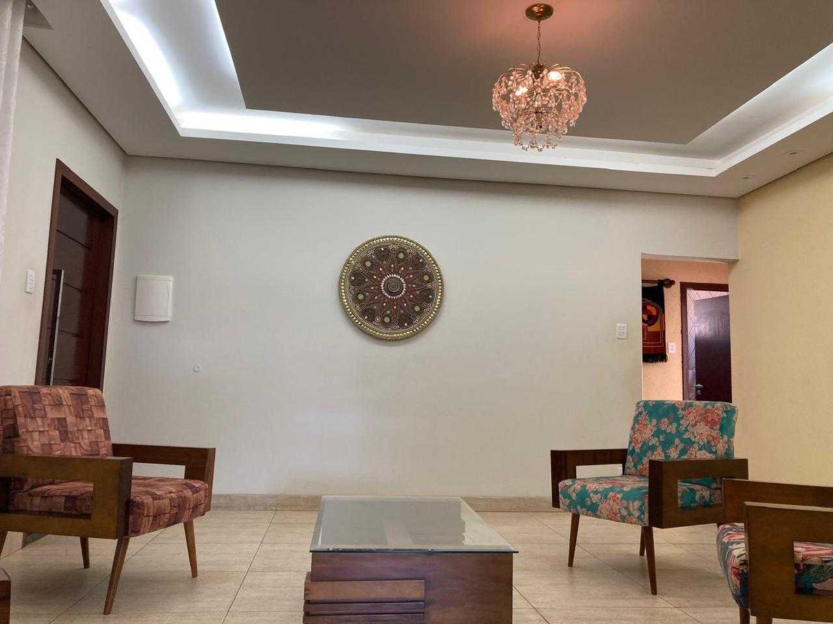 Casa, Centro, 4 Quartos, 6 Vagas, 1 Suíte