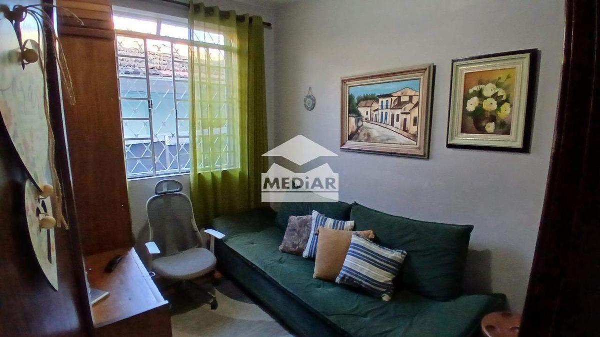 Casa, Sagrada Família, 4 Quartos, 1 Vaga