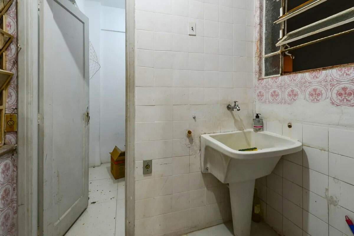 Apartamento, Centro, 2 Quartos, 0 Vaga