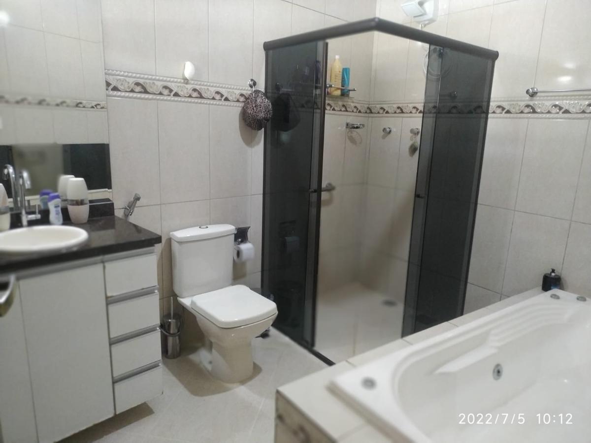 Casa, Vista Alegre, 5 Quartos, 8 Vagas, 1 Suíte