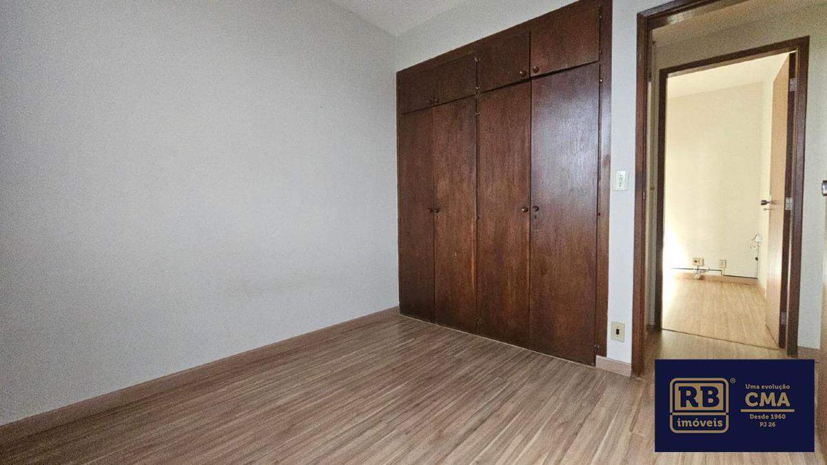 Apartamento, Sagrada Família, 2 Quartos, 1 Vaga