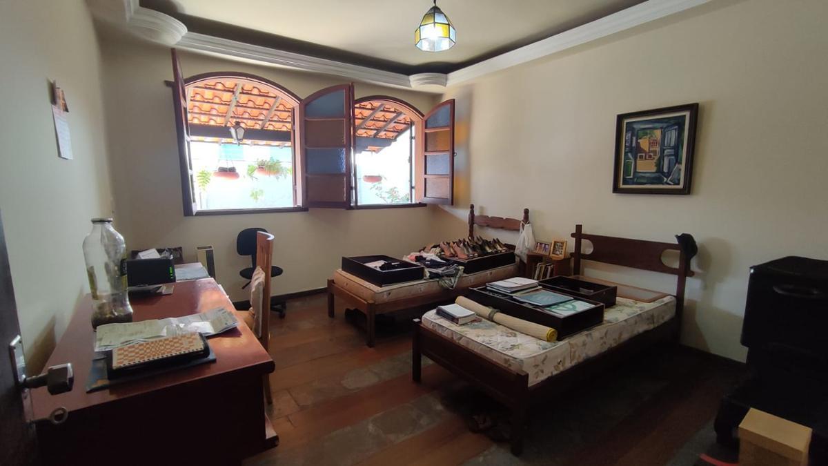 Casa, Parque Turistas, 2 Quartos, 2 Vagas, 1 Suíte
