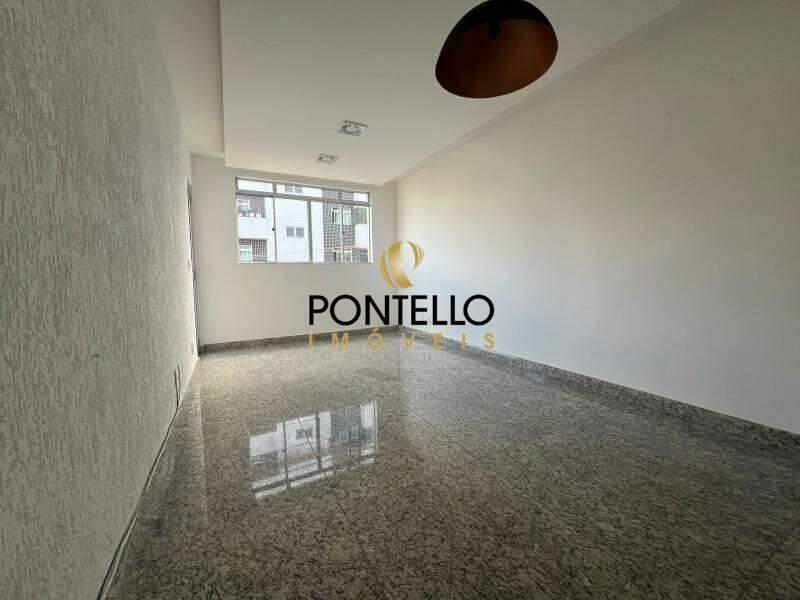 Apartamento, Sagrada Família, 3 Quartos, 2 Vagas, 1 Suíte