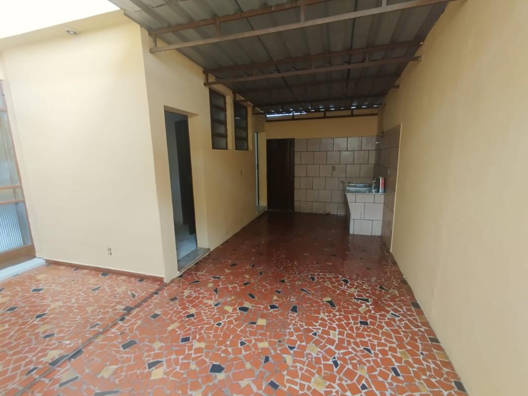 Casa, Cachoeirinha, 4 Quartos, 2 Vagas, 2 Suítes