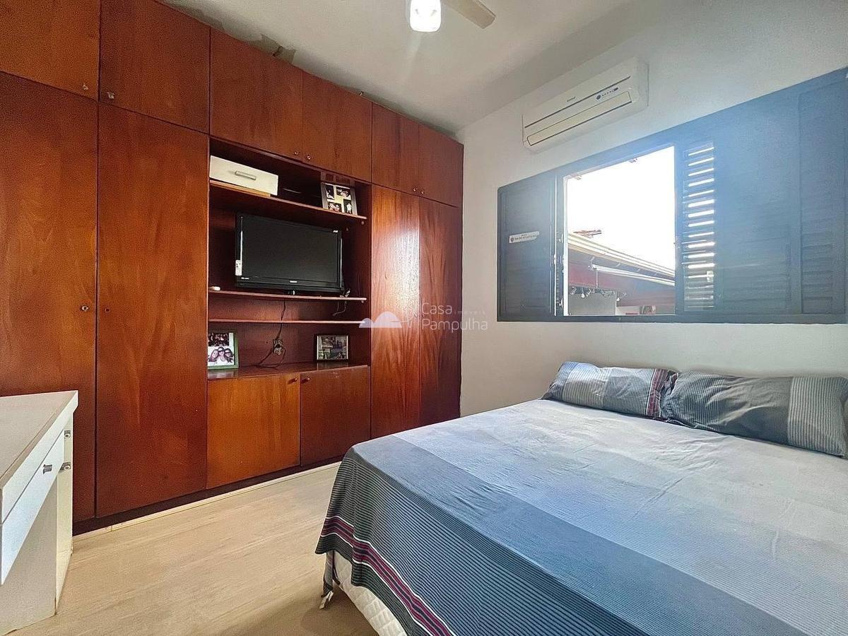 Casa, Santa Branca, 3 Quartos, 4 Vagas, 1 Suíte