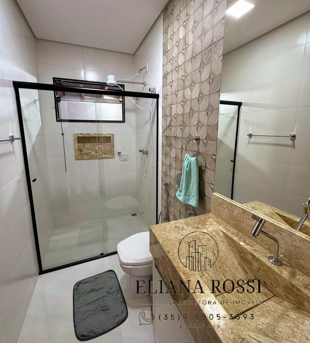 Casa, Centro, 3 Quartos, 2 Vagas, 1 Suíte