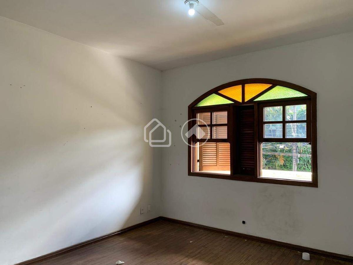 Casa, Padre Eustáquio, 5 Quartos, 2 Suítes