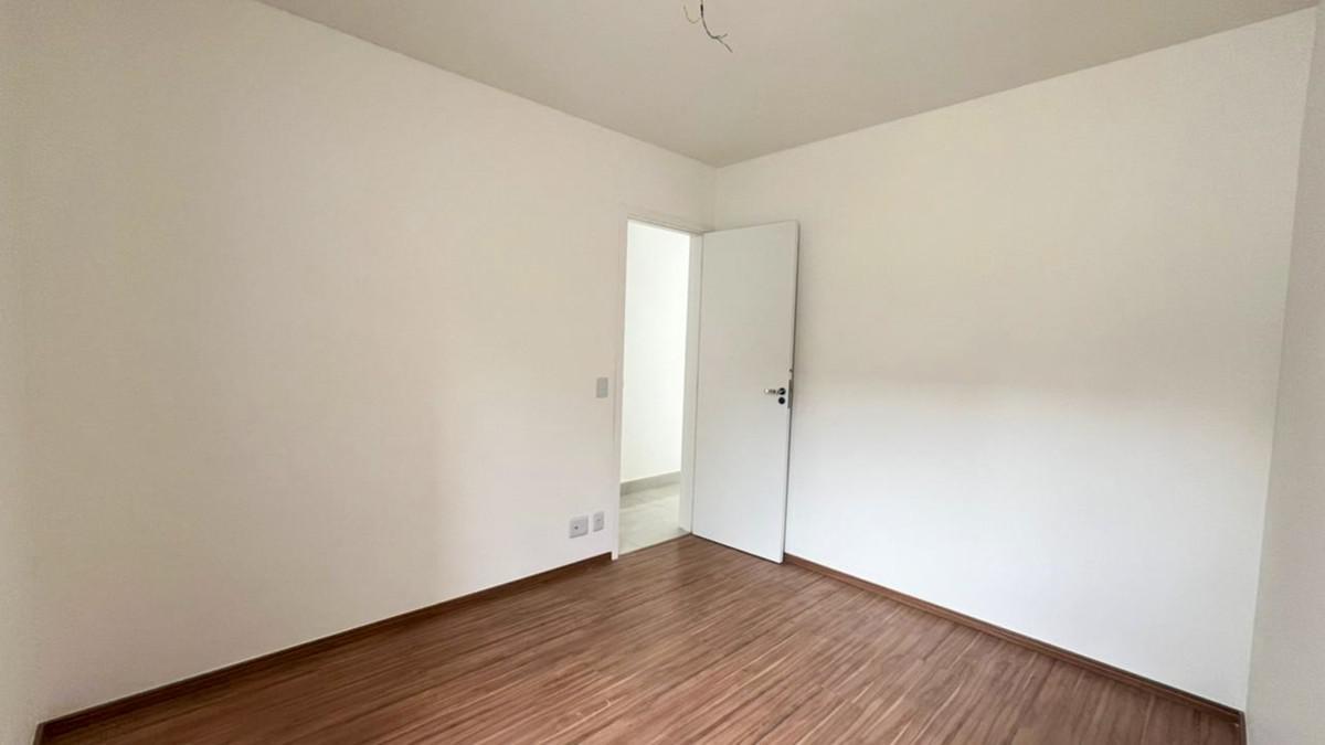 Apartamento, Casa Branca, 3 Quartos, 2 Vagas, 1 Suíte