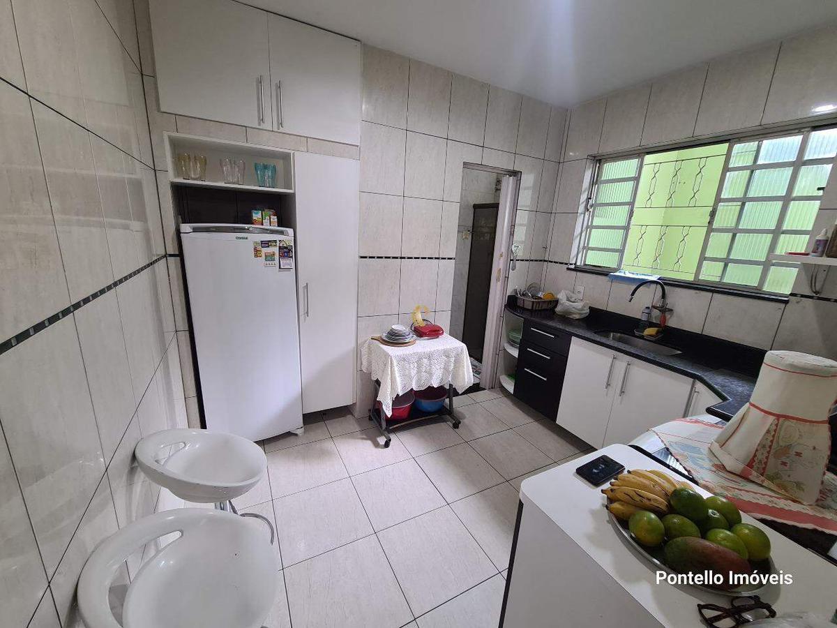 Prédio, Aparecida, 6 Quartos, 0 Vaga