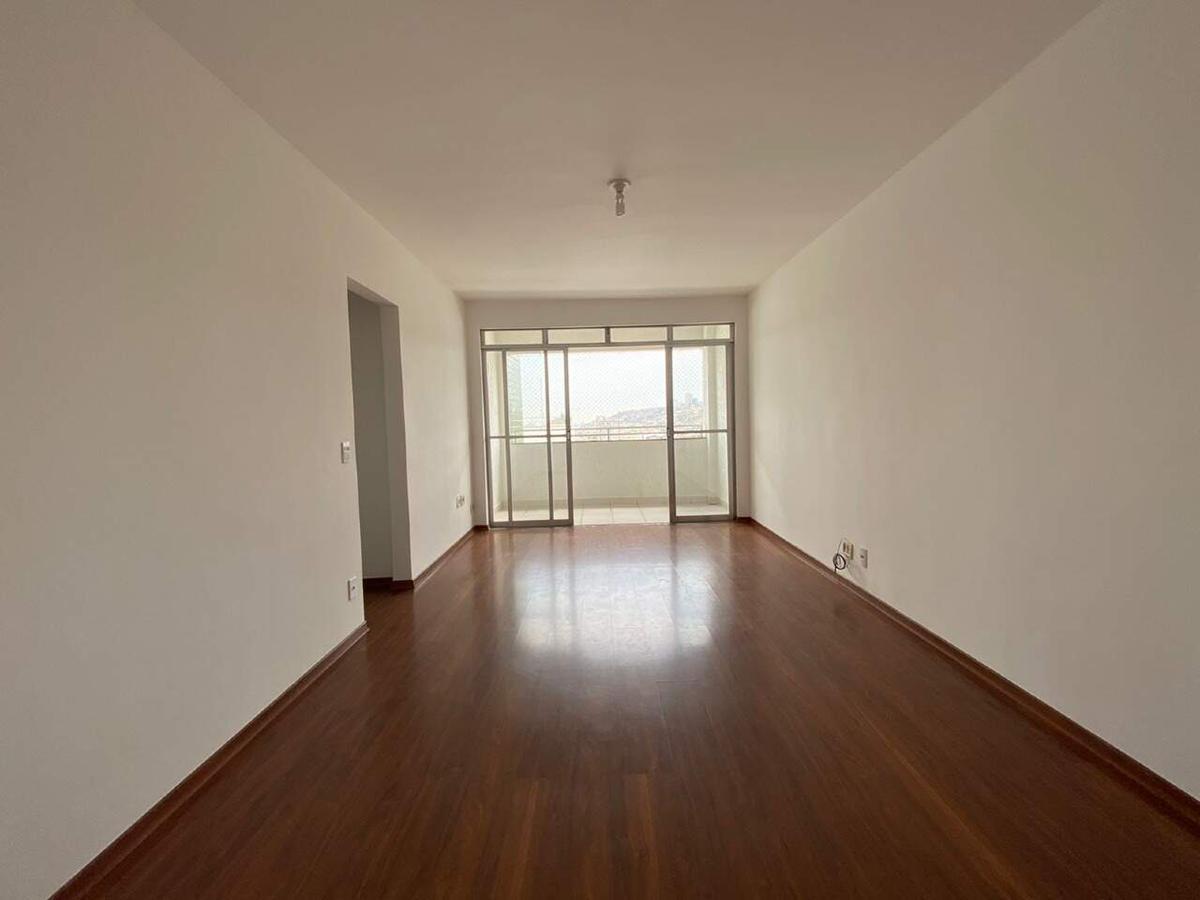 Apartamento, Estoril, 3 Quartos, 2 Vagas, 1 Suíte